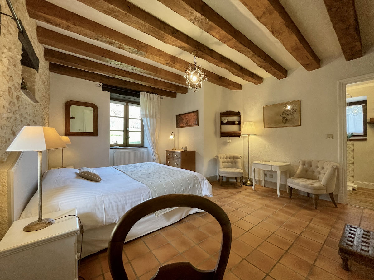 Les Granges Hautes Chambre d'hôtes Victoria pour 2 personnes chambre-d-hotes-victoria-les-granges-hautes-dordogne-sarlat